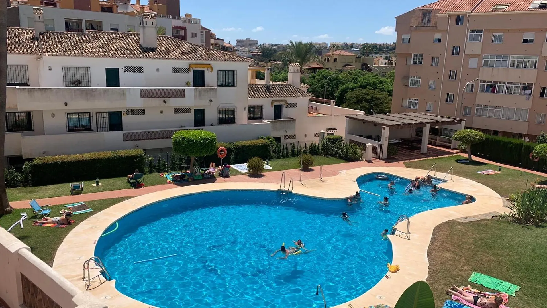 בנאלמדנה Urb Pueblo Del Parque, Luxury 2 Bedroom Apartment. Fantastic Central Location.